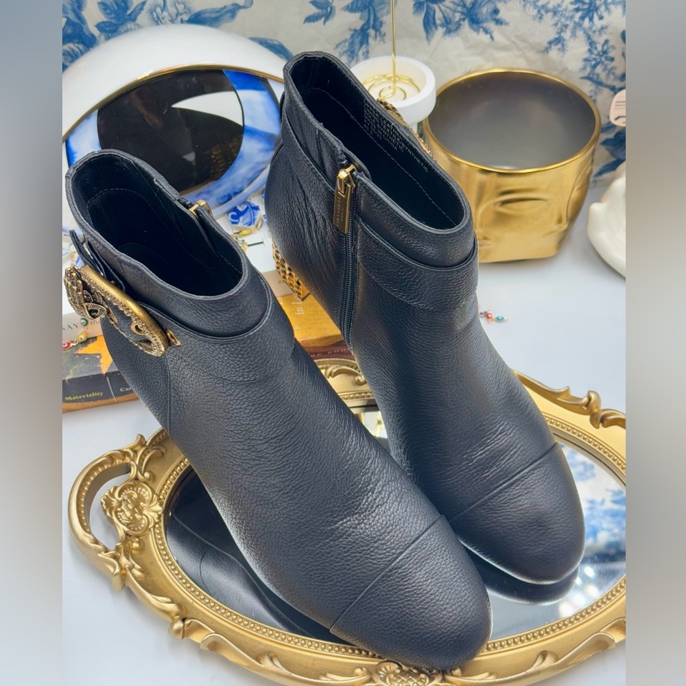 🆕 KURT GEIGER LONDON 🧿 NWOT Mayfair 55 Ankle Boot Boot, Black Gold, Sz 41 US10 - Picture 8 of 16